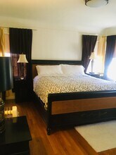 10720 Hortense St in Los Angeles, CA - Building Photo - Building Photo