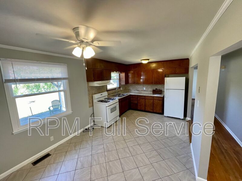 465 Clearwater Dr in Nashville, TN - Building Photo