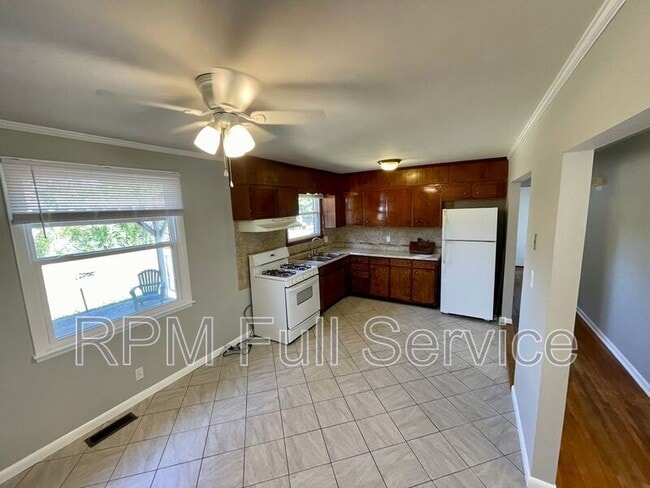 property at 465 Clearwater Dr