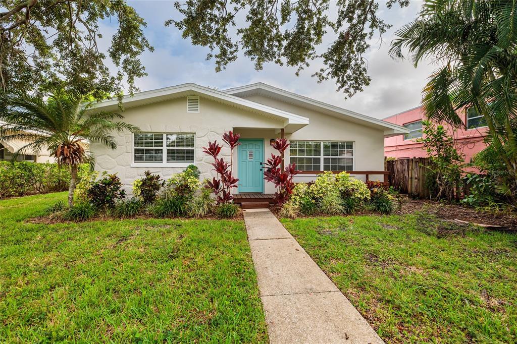 121 28th Ave N in St. Petersburg, FL - Building Photo