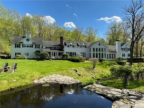 259 Woodstock Rd in Millbrook, NY - Building Photo - Building Photo