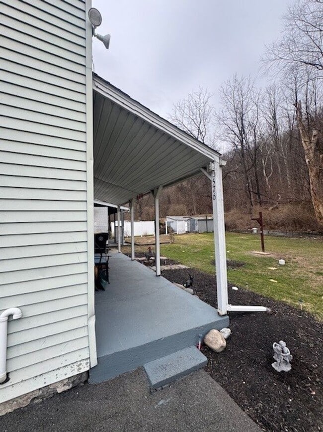 576 Slateford Rd in Mount Bethel, PA - Building Photo - Building Photo