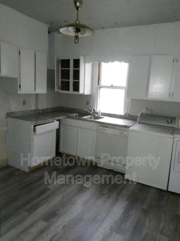 310 Mulberry St in Newport, PA - Building Photo - Building Photo