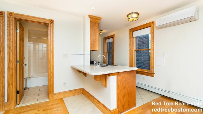29 Phillips St, Unit 3 in Boston, MA - Building Photo - Building Photo