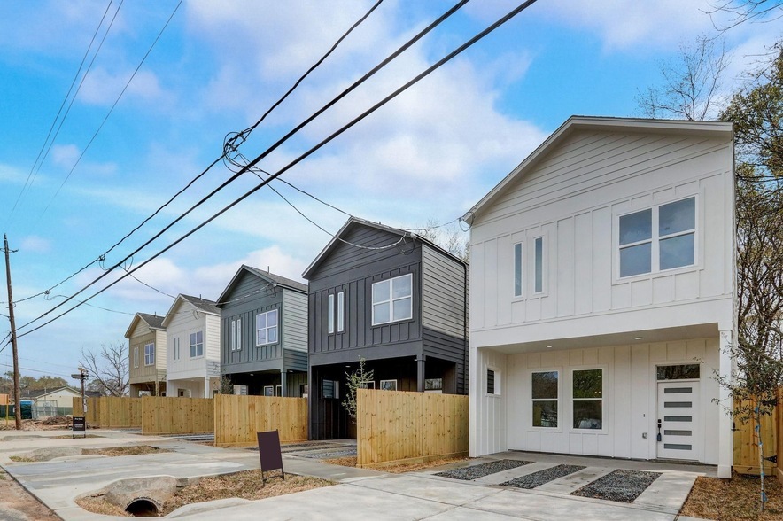 1215 Dewalt St in Houston, TX - Building Photo