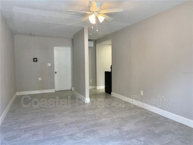 2210 10th St S in St. Petersburg, FL - Building Photo - Building Photo