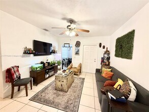 825 S 20th Ave in Hollywood, FL - Building Photo - Building Photo