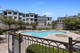 7701 Rialto Blvd in Austin, TX - Building Photo - Building Photo