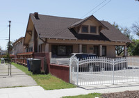 2850 Mission Inn Ave in Riverside, CA - Foto de edificio - Building Photo