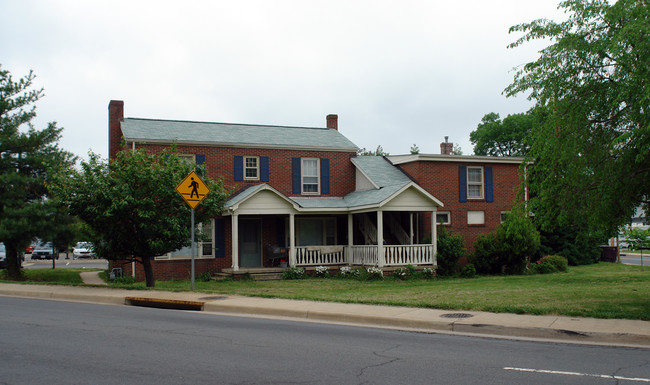 9002 Church St in Manassas, VA - Building Photo - Building Photo