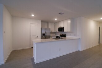 2511 Night Emerald Dr in Rosharon, TX - Foto de edificio - Building Photo