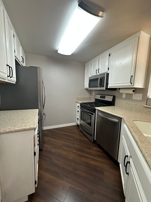 11345 Affinity Ct in San Diego, CA - Building Photo - Building Photo