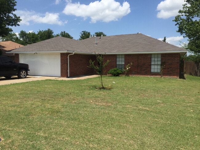 property at 3409 S Carolina Dr