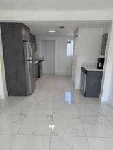 2807 NW 11th St in Miami, FL - Building Photo - Building Photo