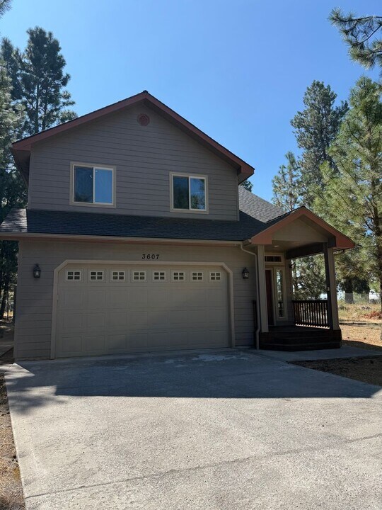 3607 Maidu Dr in Chiloquin, OR - Building Photo