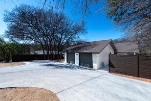 2704 Catalina Dr in Austin, TX - Building Photo