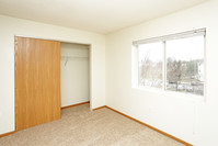 Pineview Place Apartments - 6