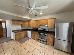 1328 Bruce St in Chico, CA - Building Photo - Building Photo