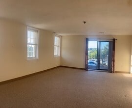 19 Water St, Unit Apt. 1 in Newburyport, MA - Building Photo - Building Photo