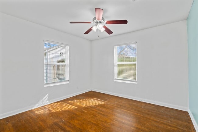 property at 7511 Magnolia St