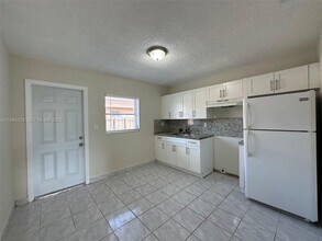 11346 SW 2nd St in Miami, FL - Building Photo - Building Photo