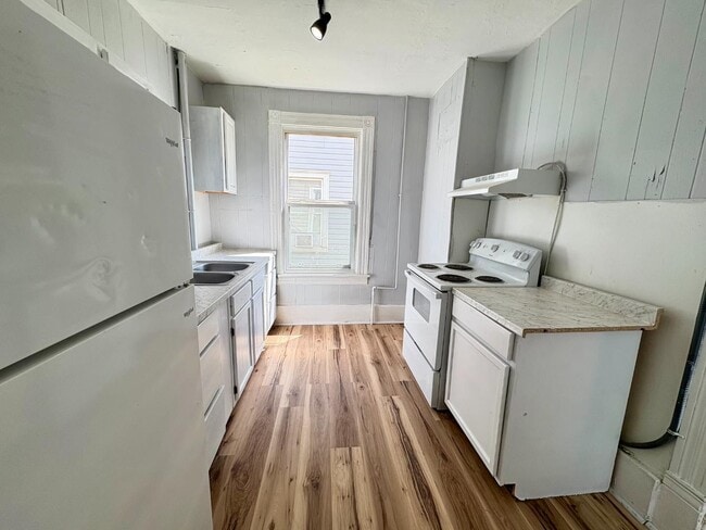 property at 1209 Pierce St