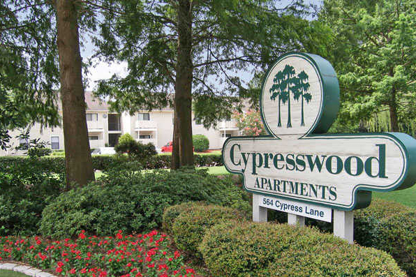 Cypresswoods Apartments in Greenville, MS - Foto de edificio - Building Photo