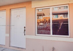 37 W 11th St in Hialeah, FL - Building Photo