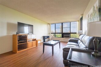 5333 Likini St in Honolulu, HI - Building Photo - Building Photo