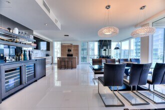 1300 Boul. René-Lévesque O in Montréal, QC - Building Photo - Building Photo