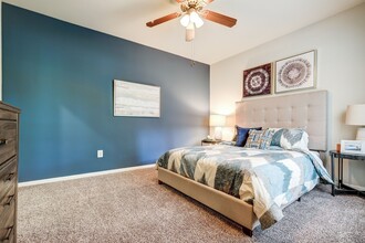 Legacy of Cedar Hill Apartments and Townhomes in Cedar Hill, TX - Building Photo - Building Photo
