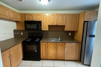 401 SW 109th Ave in Miami, FL - Building Photo - Building Photo