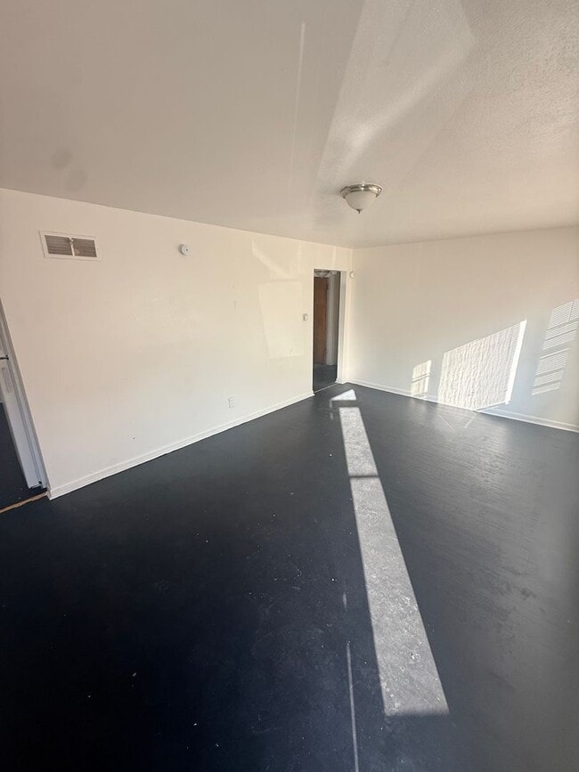 9157 Bel Cour Dr in St. Louis, MO - Building Photo - Building Photo