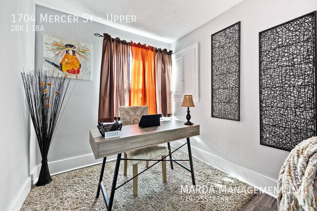1704 Mercer St in Windsor, ON - Building Photo - Building Photo