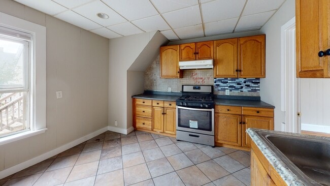 48 Plymouth St, Unit 1 in Everett, MA - Building Photo - Building Photo