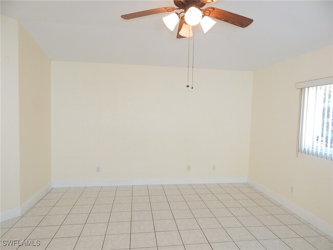 property at 424 SW 38th Pl