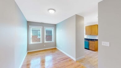 26 Main St in Somerville, MA - Building Photo - Building Photo