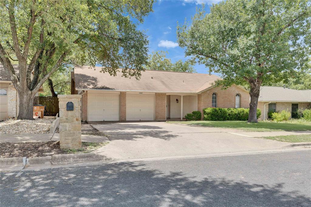 10407 Button Quail Dr in Austin, TX - Building Photo