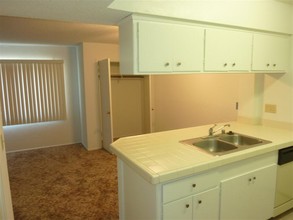 Garden Terrace Apartments in Chico, CA - Building Photo - Interior Photo