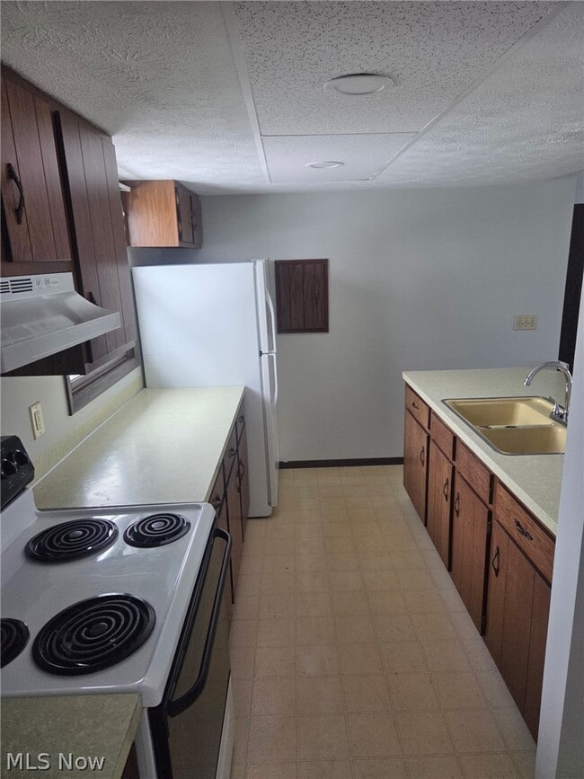 515 Leonard Ave SW in Massillon, OH - Building Photo - Building Photo