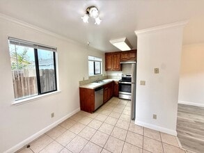 809 Willow St in King City, CA - Building Photo - Building Photo