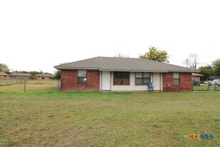 704 N 4th St in Copperas Cove, TX - Building Photo