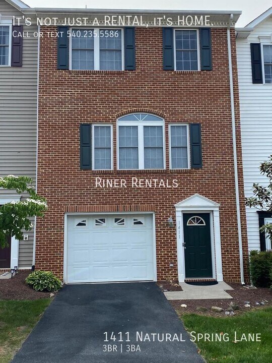 1411 Natural Spring Lane in Harrisonburg, VA - Building Photo
