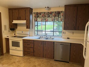 4426 Holly Ln NW in Gig Harbor, WA - Building Photo - Building Photo