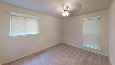 1705 Cushing Park Dr in Round Rock, TX - Foto de edificio - Building Photo