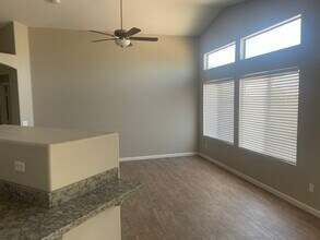 7146 W Hunnington Dr in Tucson, AZ - Building Photo - Building Photo