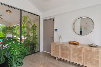 8175 Dittmar St in Port Charlotte, FL - Foto de edificio - Building Photo
