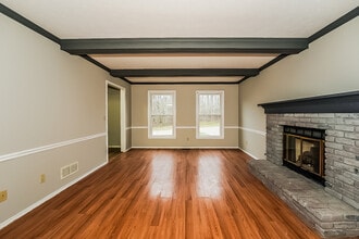 13582 Tradewinds Dr in Strongsville, OH - Building Photo - Building Photo