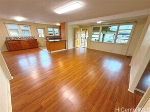 1468 Noelani St in Pearl City, HI - Building Photo - Building Photo