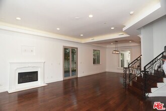 2005 Robinson St in Redondo Beach, CA - Building Photo - Building Photo